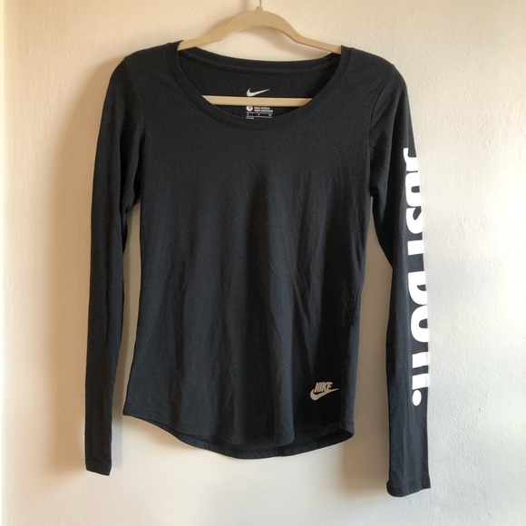 Nike Tops - Nike Black & White Long Sleeve Top